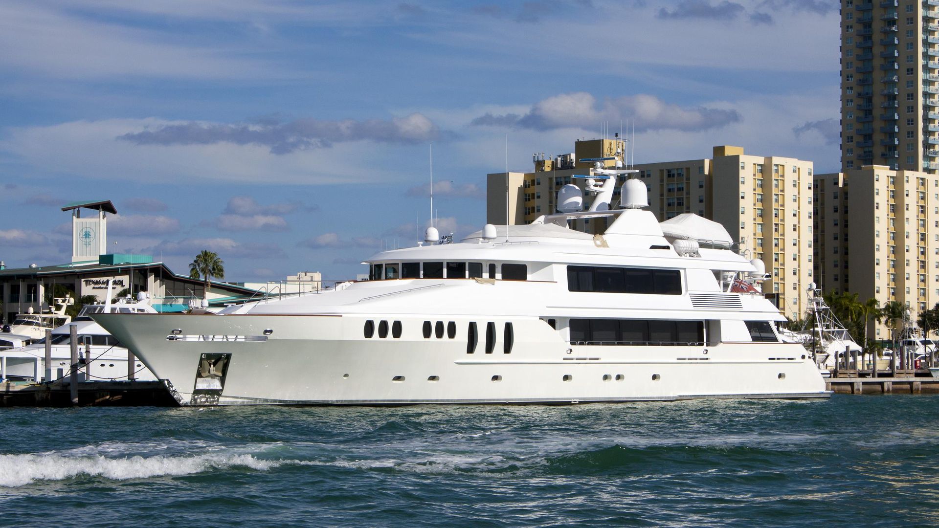 BOUCHON yacht (Trinity Yachts, 45.72m, 2002)